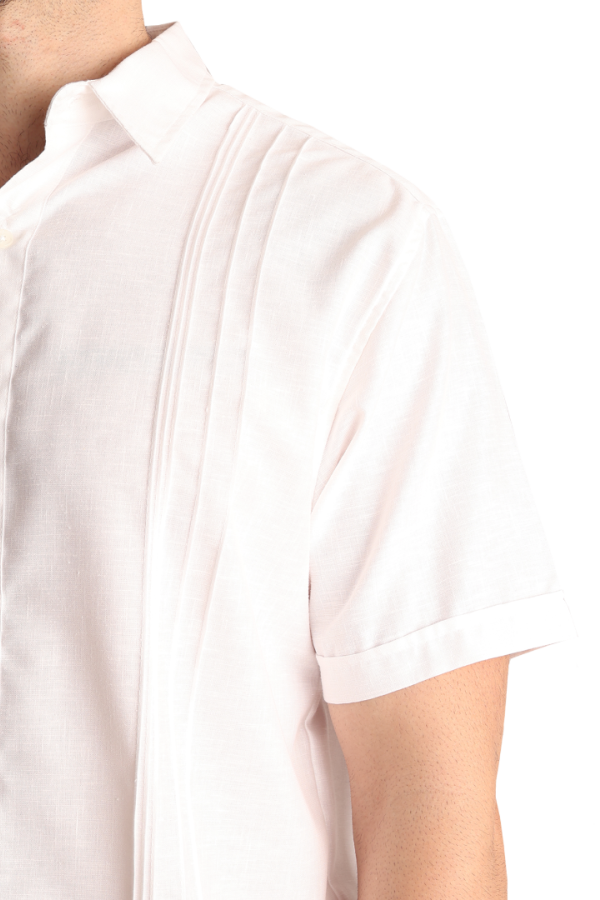 Guayabera Manga Corta Blanca Con Alforzas Look De Lino Para Caballero